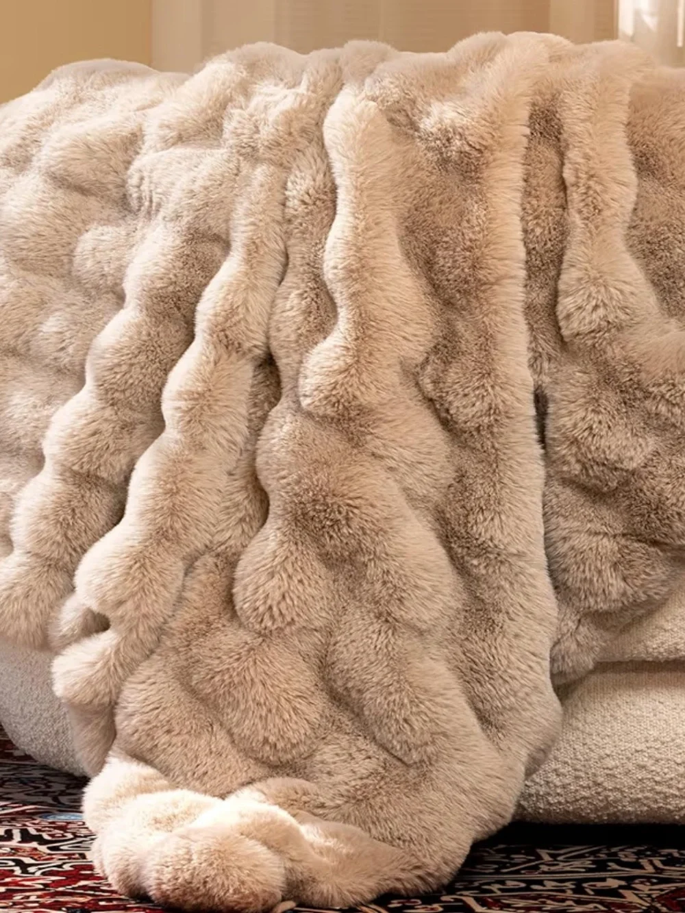 Artificial Fur Wool Bubble Blanket. Soft, Comfy, Plush. Cream/Tan. 50”x60”.